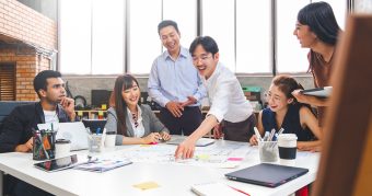 リーダー育成とは？課題・方法・成功するためのコツを解説