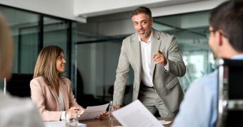 どんな人がリーダーに向いている？不向きな人の特徴も解説